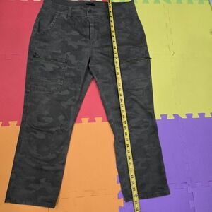 Supplies by Union Bay Size 16 Gray Olive Camo Snake Print Cargo Pants Stretch